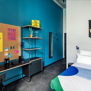 Economy Queen Room